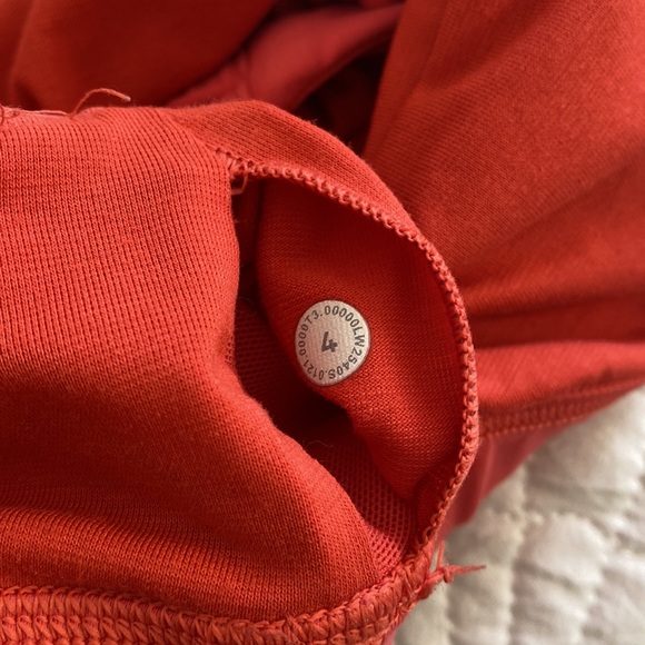 Lululemon energy bra - Picture 2 of 2